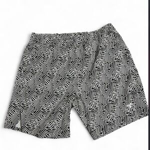 Sigrún Black & White Geometric Tennis Shorts